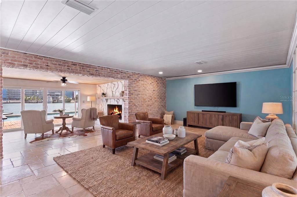 En Venta: $1,449,000 (4 camas, 3 baños, 2404 Pies cuadrados)