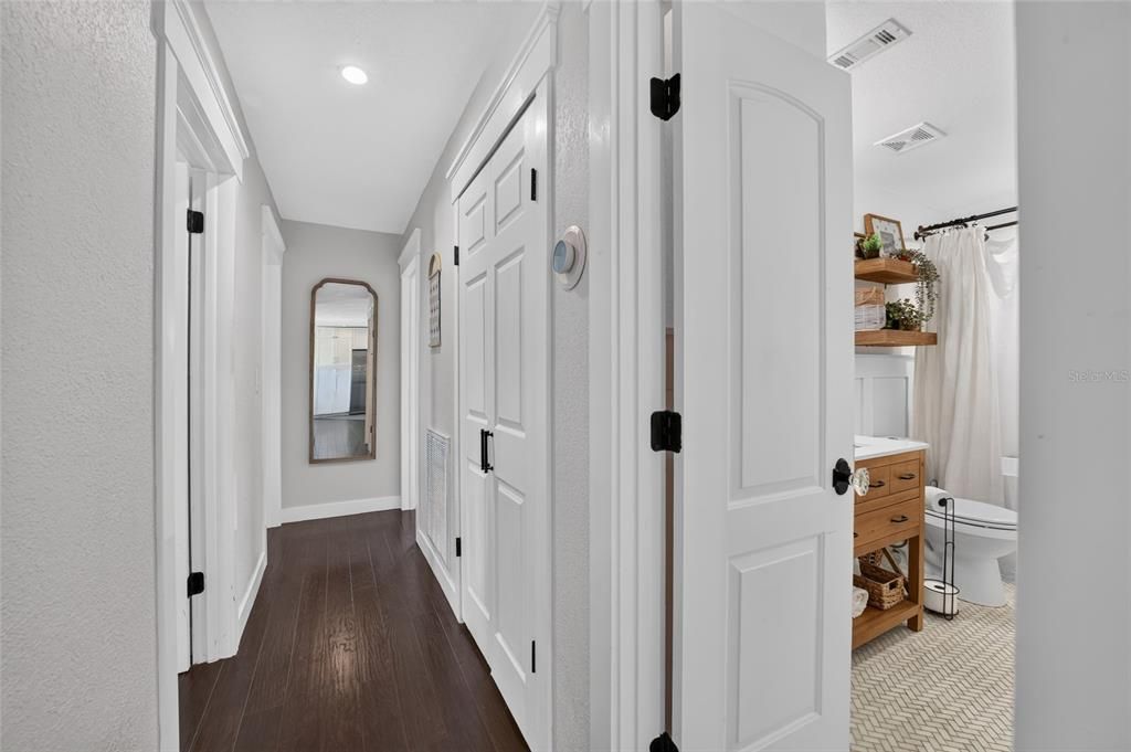 На продажу: $419,900 (3 спален, 2 ванн, 1785 Квадратных фут)
