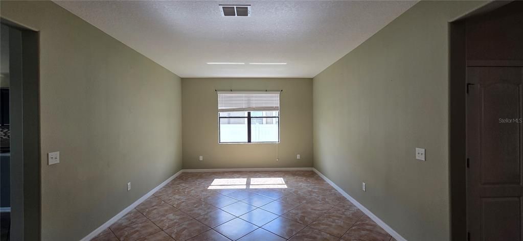 En Venta: $390,500 (4 camas, 3 baños, 2358 Pies cuadrados)