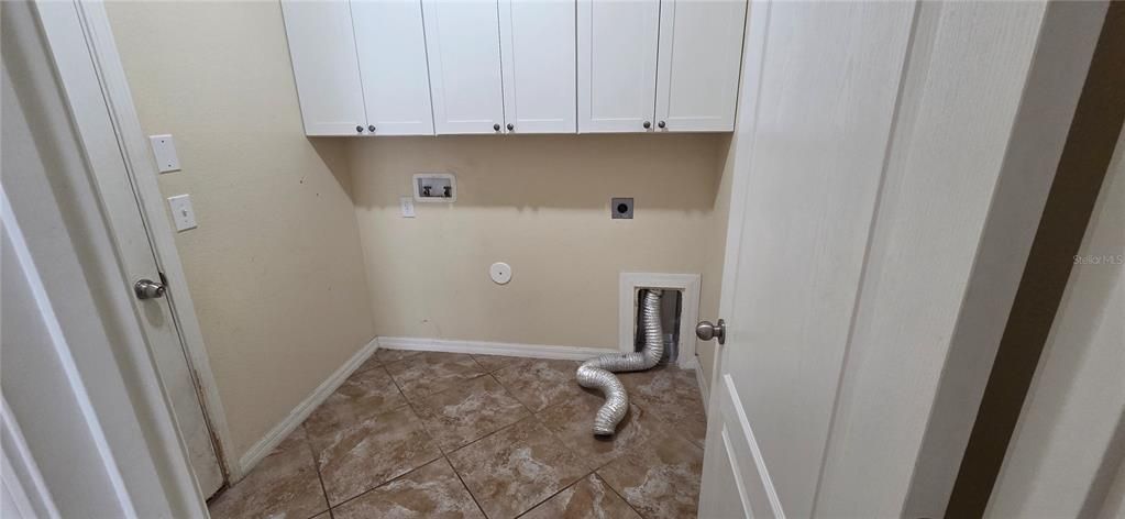 En Venta: $390,500 (4 camas, 3 baños, 2358 Pies cuadrados)