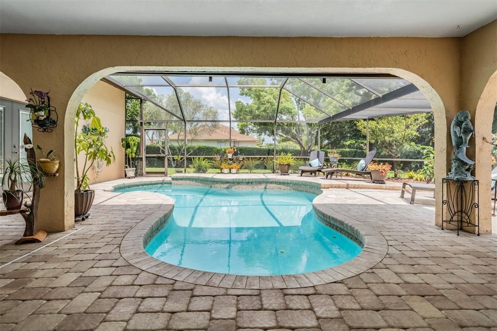En Venta: $850,000 (4 camas, 3 baños, 2687 Pies cuadrados)
