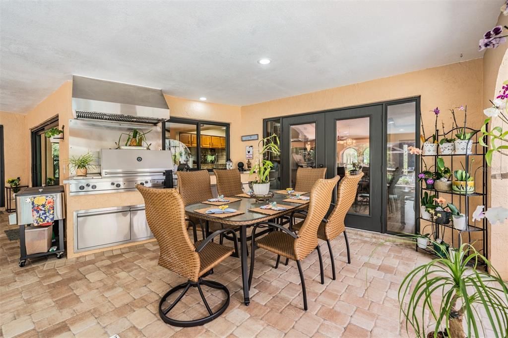En Venta: $850,000 (4 camas, 3 baños, 2687 Pies cuadrados)