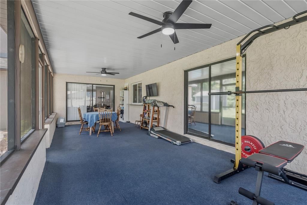 Activo con contrato: $375,000 (3 camas, 2 baños, 1674 Pies cuadrados)