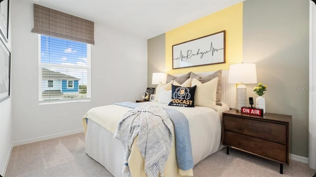 На продажу: $297,479 (3 спален, 2 ванн, 1404 Квадратных фут)