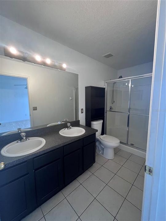 В аренду: $2,400 (4 спален, 3 ванн, 1768 Квадратных фут)