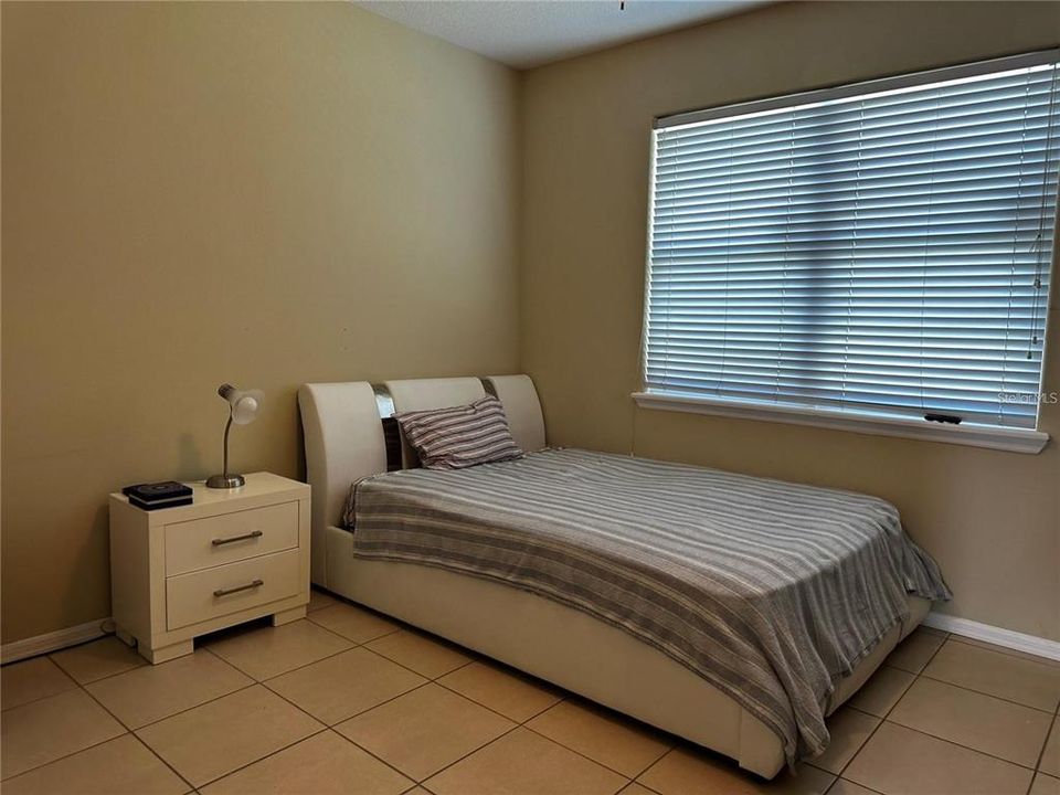 En Renta: $2,500 (4 camas, 2 baños, 2103 Pies cuadrados)