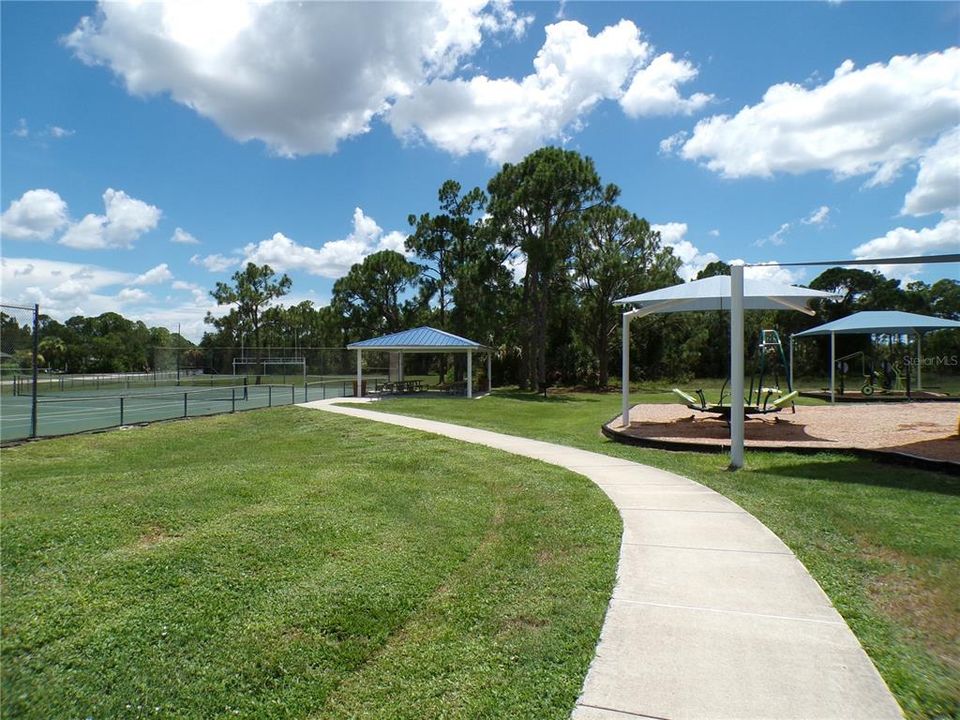 En Venta: $12,990 (0.17 acres)
