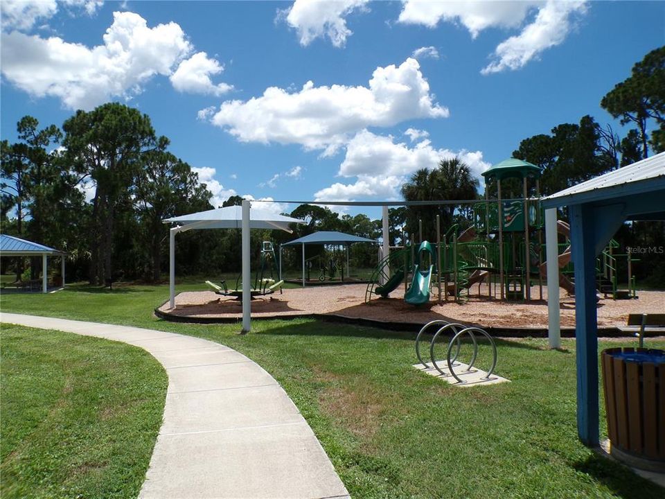 En Venta: $12,990 (0.17 acres)