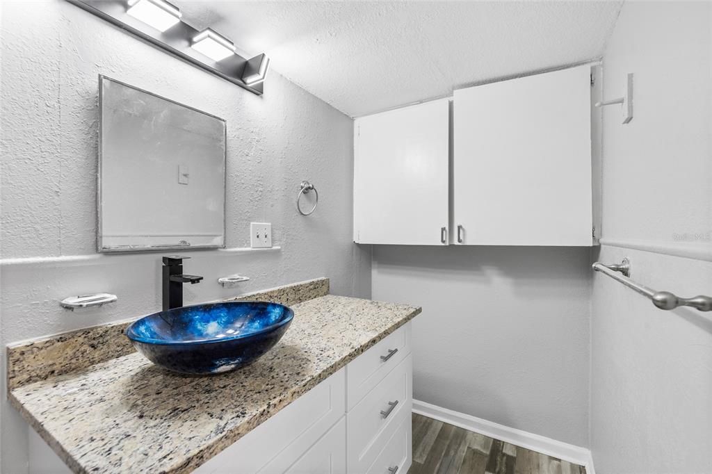 En Venta: $569,000 (4 camas, 2 baños, 1204 Pies cuadrados)