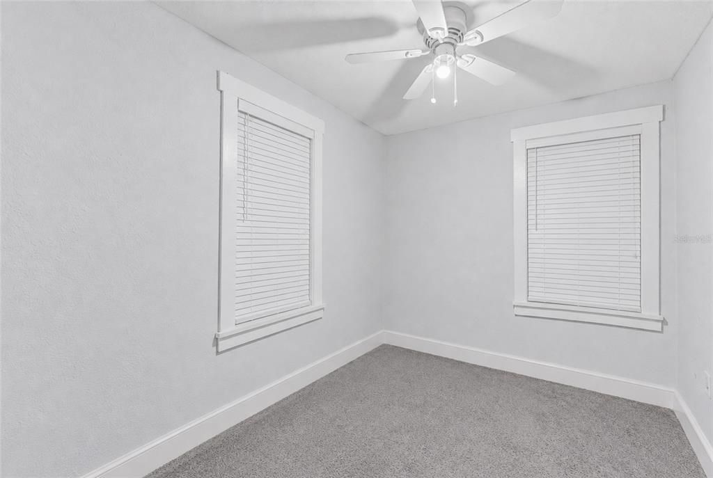En Venta: $569,000 (4 camas, 2 baños, 1204 Pies cuadrados)