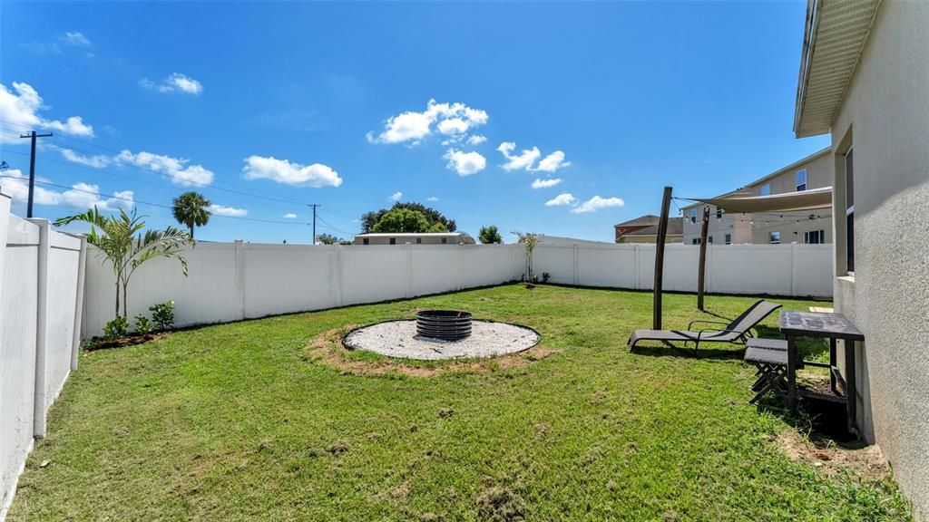 En Venta: $295,000 (4 camas, 2 baños, 1802 Pies cuadrados)