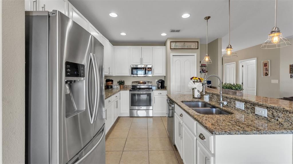 En Venta: $295,000 (4 camas, 2 baños, 1802 Pies cuadrados)