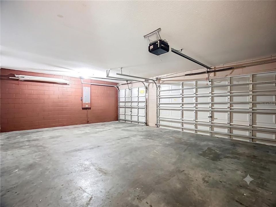На продажу: $425,000 (4 спален, 2 ванн, 2434 Квадратных фут)