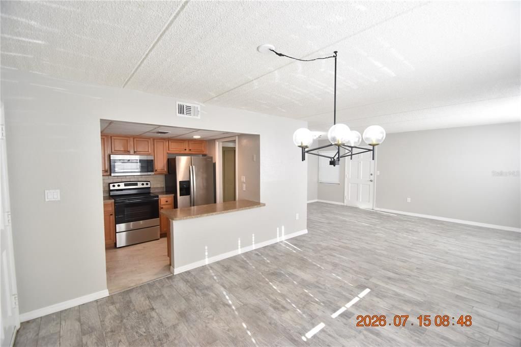 В аренду: $1,745 (2 спален, 2 ванн, 1028 Квадратных фут)