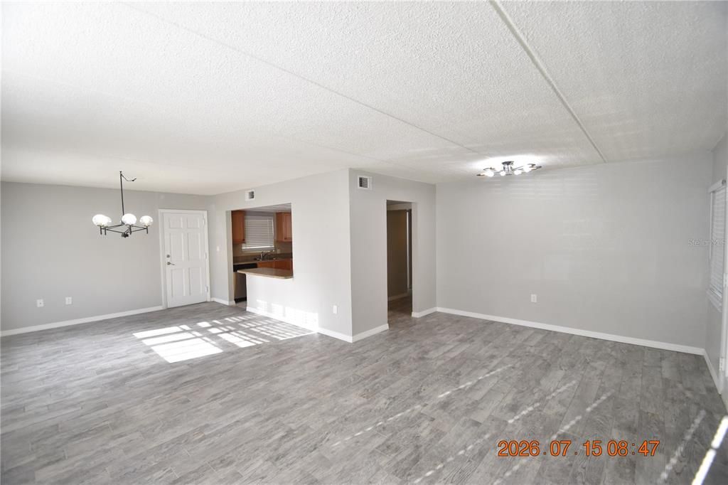 В аренду: $1,745 (2 спален, 2 ванн, 1028 Квадратных фут)