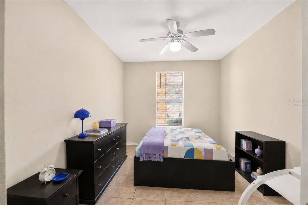 For Sale: $210,000 (3 beds, 3 baths, 1463 Square Feet)