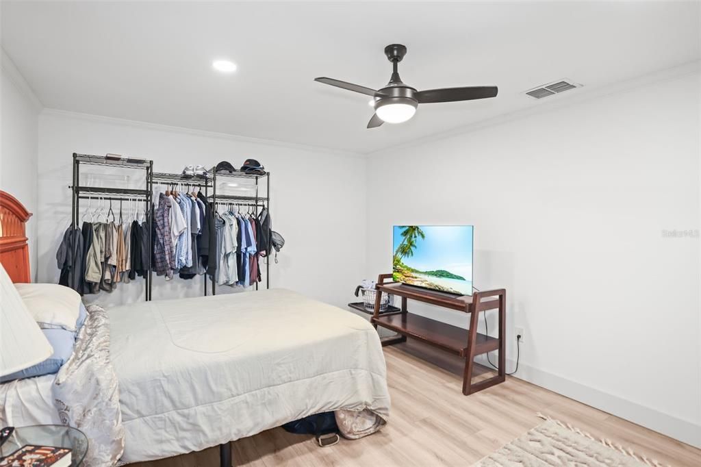 En Venta: $849,000 (4 camas, 2 baños, 2085 Pies cuadrados)