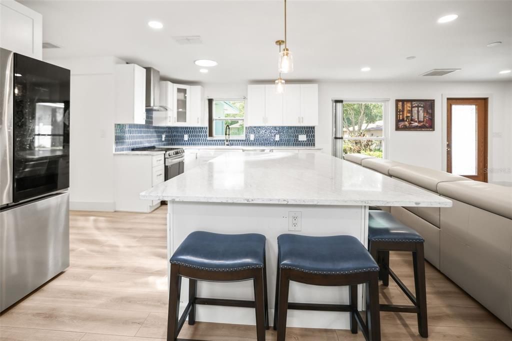 En Venta: $849,000 (4 camas, 2 baños, 2085 Pies cuadrados)