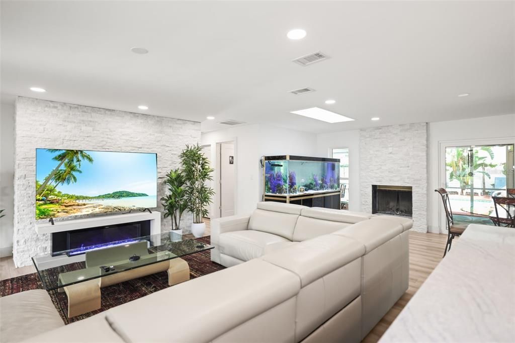 En Venta: $849,000 (4 camas, 2 baños, 2085 Pies cuadrados)