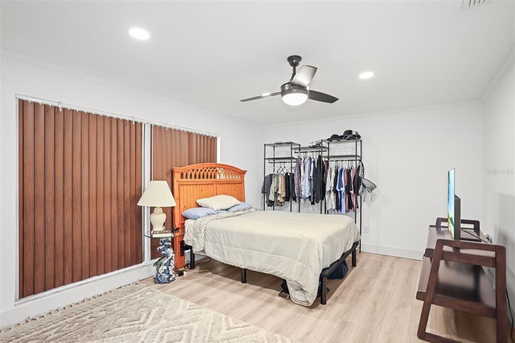 En Venta: $849,000 (4 camas, 2 baños, 2085 Pies cuadrados)