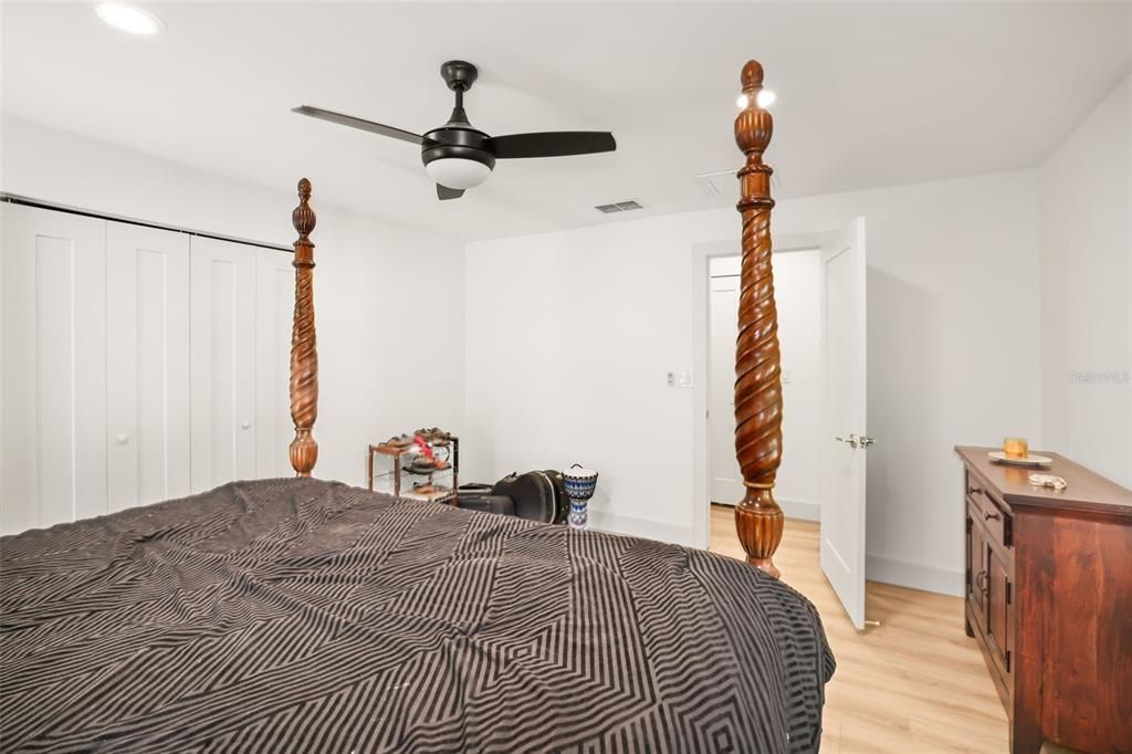 En Venta: $849,000 (4 camas, 2 baños, 2085 Pies cuadrados)