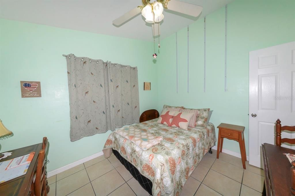 En Venta: $242,500 (3 camas, 2 baños, 1380 Pies cuadrados)