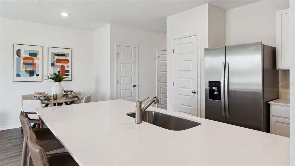 En Venta: $270,990 (3 camas, 2 baños, 1464 Pies cuadrados)