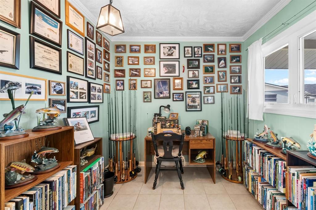 На продажу: $215,000 (2 спален, 1 ванн, 1431 Квадратных фут)