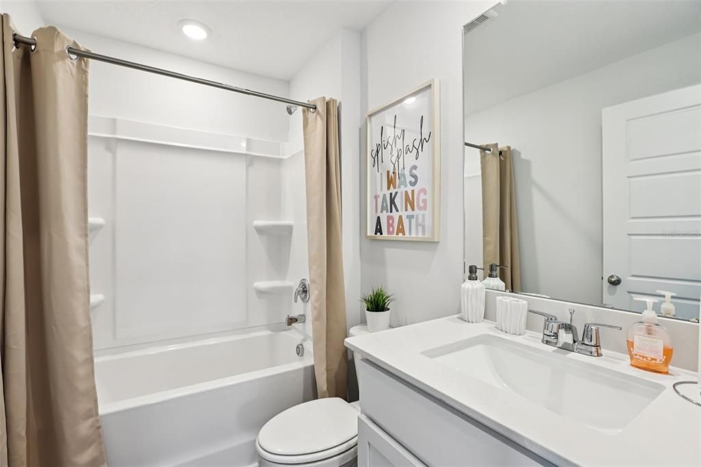 En Venta: $342,990 (4 camas, 2 baños, 1665 Pies cuadrados)
