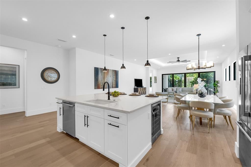 En Venta: $1,419,900 (4 camas, 3 baños, 2984 Pies cuadrados)
