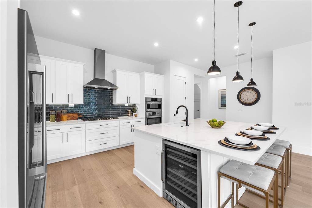 En Venta: $1,419,900 (4 camas, 3 baños, 2984 Pies cuadrados)
