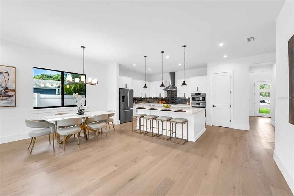 En Venta: $1,419,900 (4 camas, 3 baños, 2984 Pies cuadrados)
