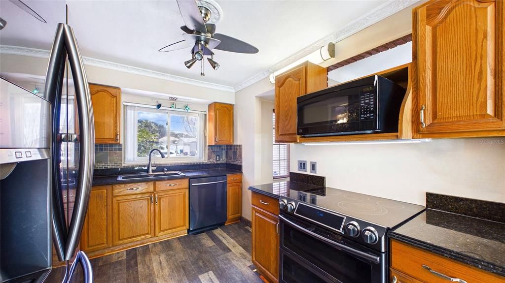 В аренду: $3,500 (3 спален, 2 ванн, 2038 Квадратных фут)