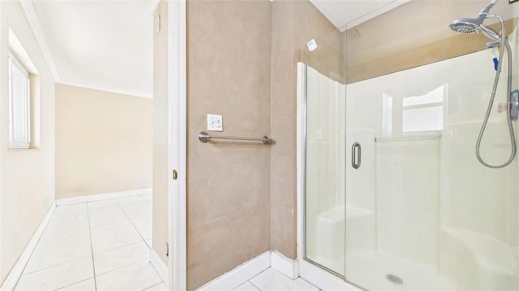 В аренду: $3,500 (3 спален, 2 ванн, 2038 Квадратных фут)