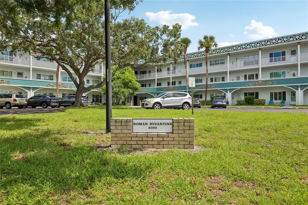 En Venta: $269,000 (2 camas, 2 baños, 1400 Pies cuadrados)