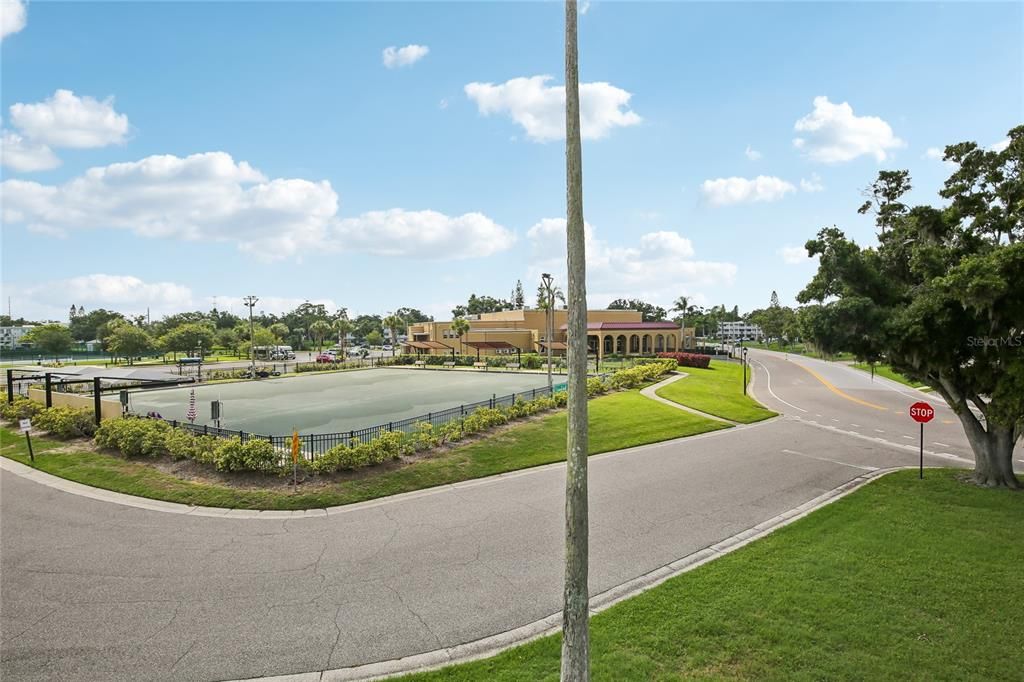 En Venta: $269,000 (2 camas, 2 baños, 1400 Pies cuadrados)