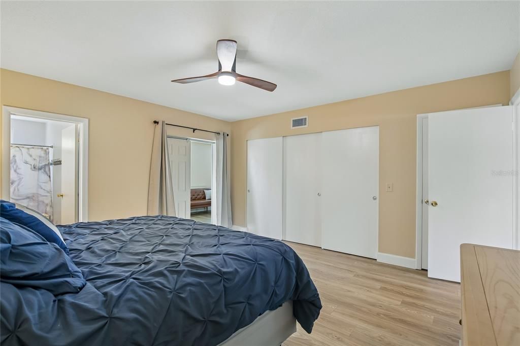 En Venta: $269,000 (2 camas, 2 baños, 1400 Pies cuadrados)