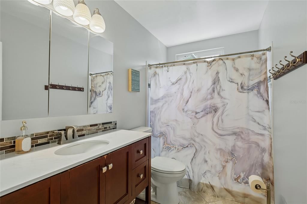 En Venta: $269,000 (2 camas, 2 baños, 1400 Pies cuadrados)