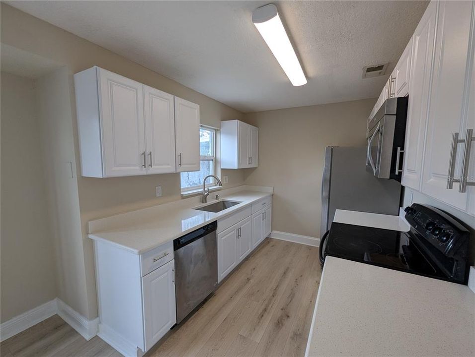 En Venta: $255,000 (3 camas, 2 baños, 1169 Pies cuadrados)