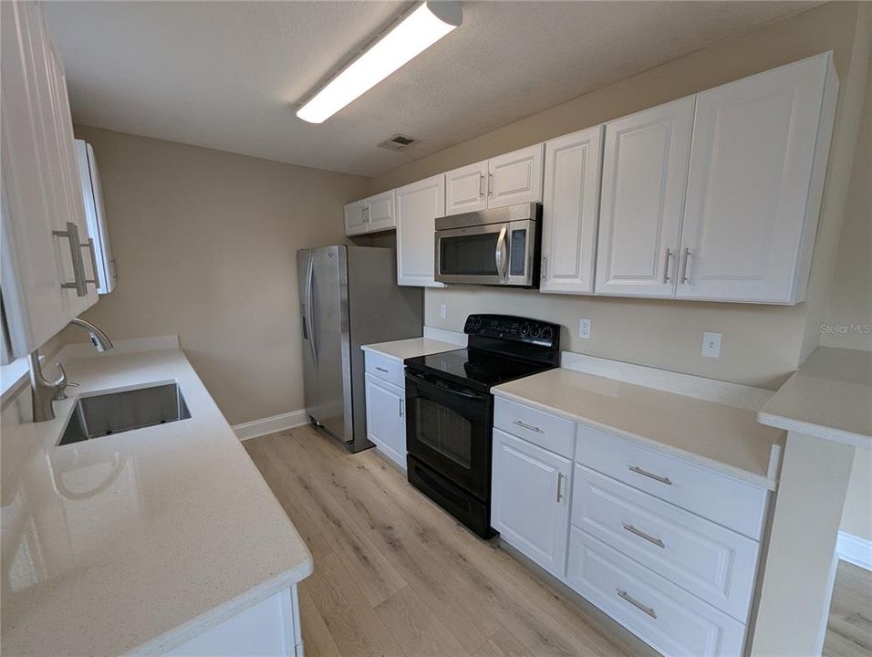 En Venta: $255,000 (3 camas, 2 baños, 1169 Pies cuadrados)
