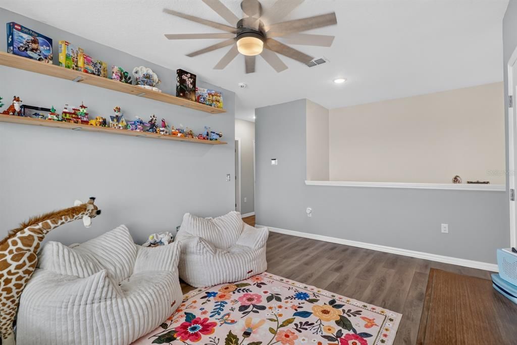 En Venta: $365,000 (5 camas, 3 baños, 2696 Pies cuadrados)