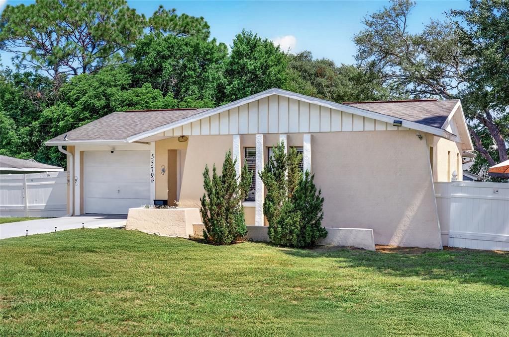 For Sale: $259,900 (3 beds, 2 baths, 1620 Square Feet)