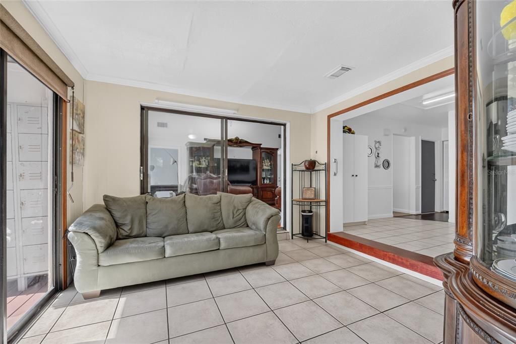 For Sale: $259,900 (3 beds, 2 baths, 1620 Square Feet)