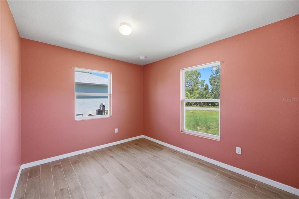 For Sale: $279,000 (3 beds, 2 baths, 1112 Square Feet)