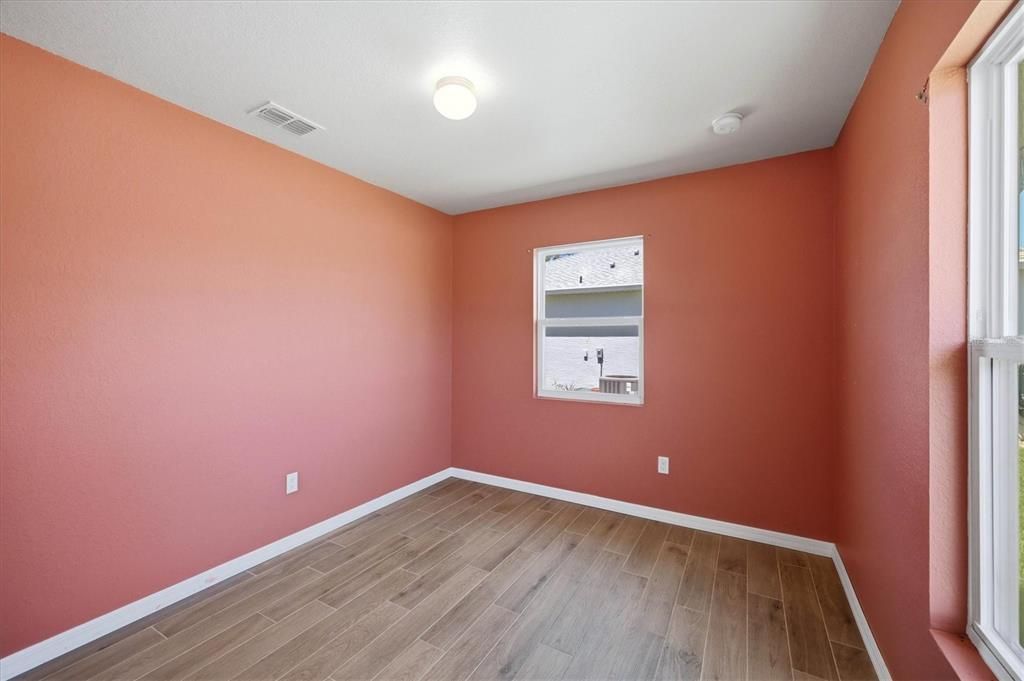 For Sale: $279,000 (3 beds, 2 baths, 1112 Square Feet)
