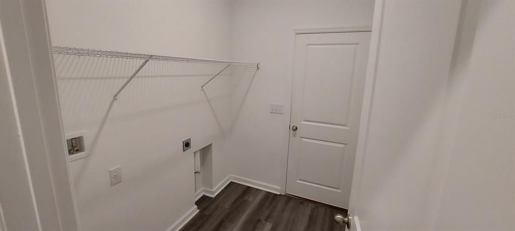 En Venta: $339,900 (4 camas, 2 baños, 1926 Pies cuadrados)