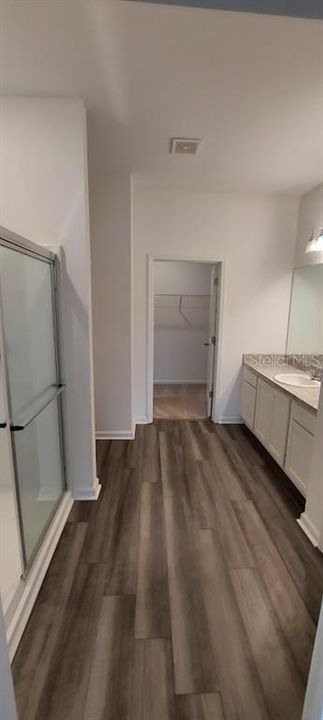 En Venta: $339,900 (4 camas, 2 baños, 1926 Pies cuadrados)