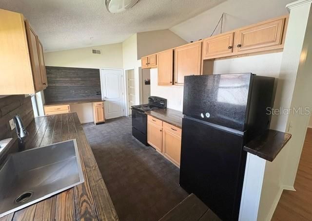 В аренду: $2,395 (4 спален, 2 ванн, 1662 Квадратных фут)