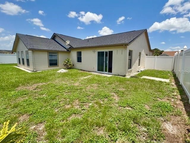 В аренду: $2,395 (4 спален, 2 ванн, 1662 Квадратных фут)
