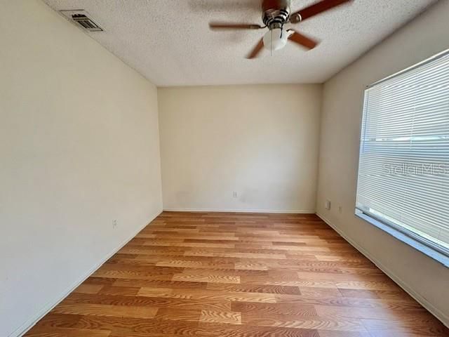 В аренду: $2,395 (4 спален, 2 ванн, 1662 Квадратных фут)